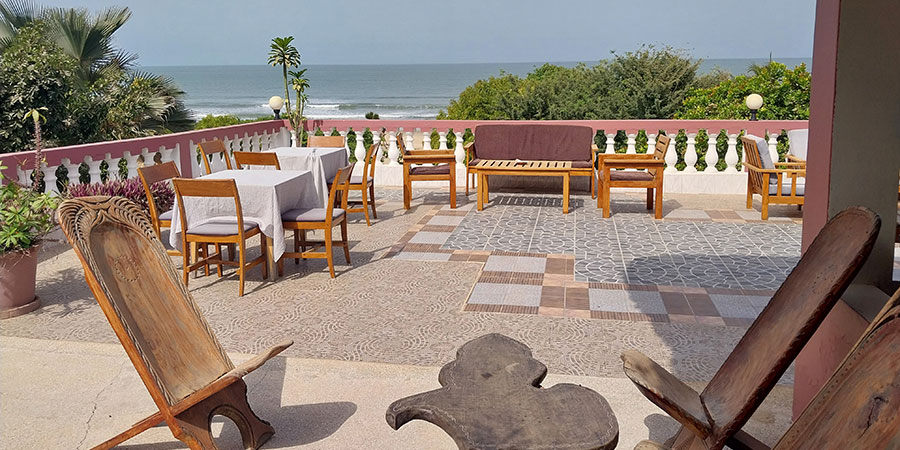 Le campement no stress et son jardin exotique Le campement no stress et son jardin exotique verdure et ombrage magnifique un petit paradis sur terre