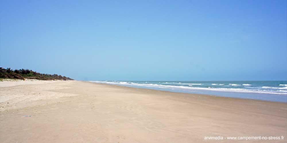 la plage de Cap Skirring hébergement No Stress la plage de Cap Skirring hébergement campement No Stress avec vue sur la mer accès rapide à la plage